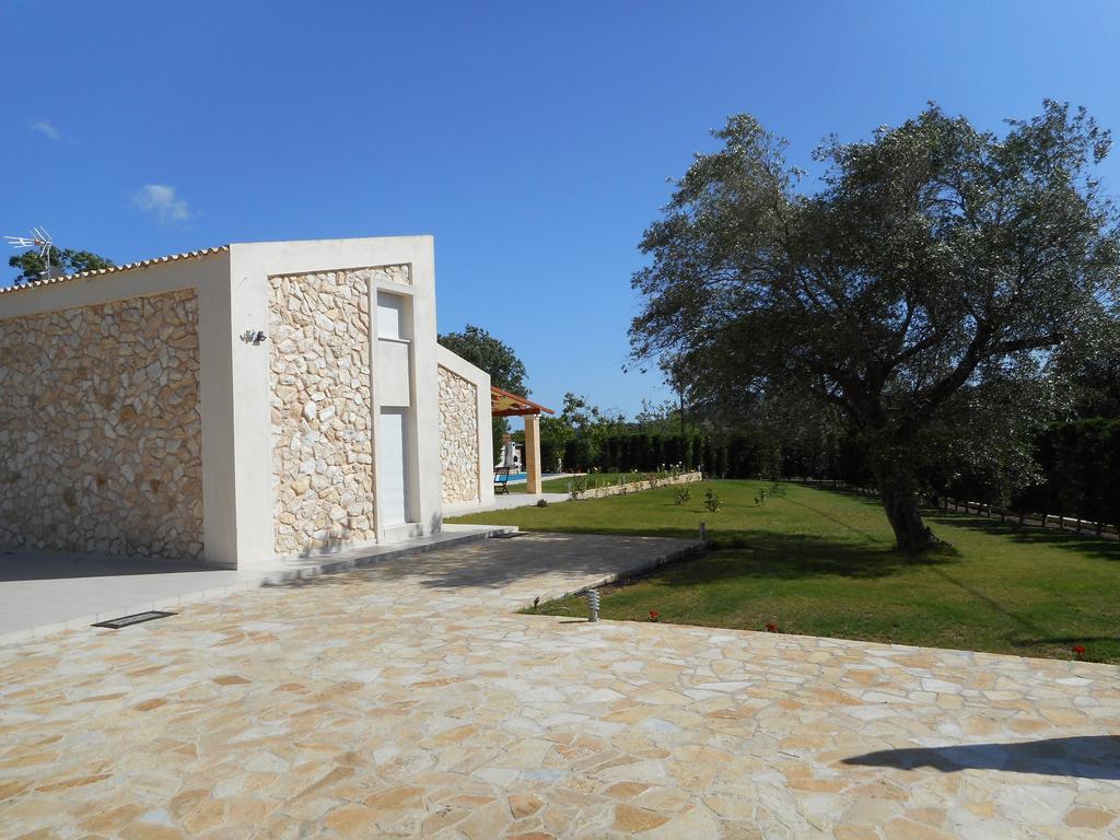 Villa Poulades ゴウヴィア エクステリア 写真